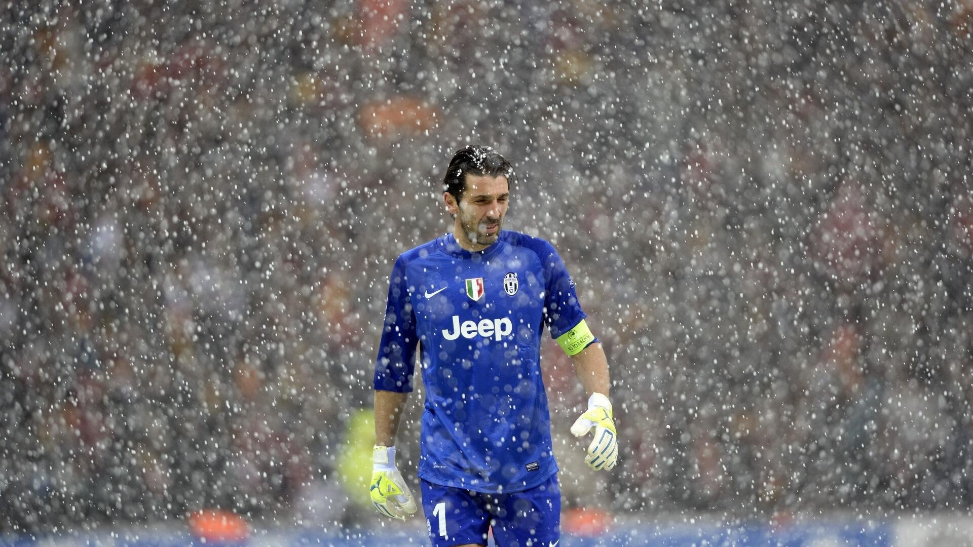 开云体育下载-年度焦点之战之夜，莫德里奇压力下完成爆发